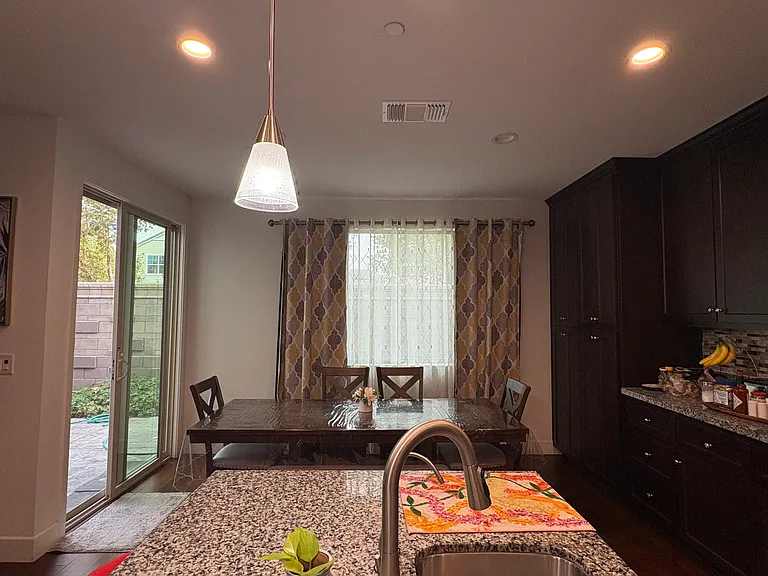 410 E Iron Oak Pl — Photo 6
