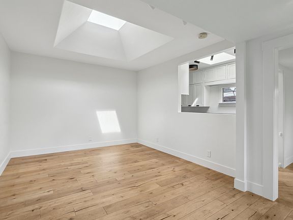 4th image of 2747 Denby Ave