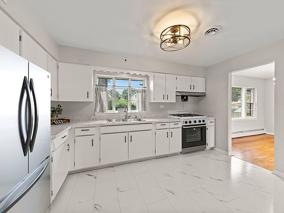 3rd image of 1106 N 10th Ave