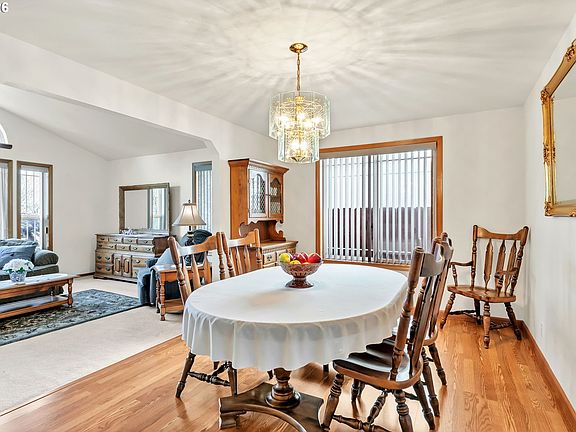 4th image of 4471 Spring Meadow Ave