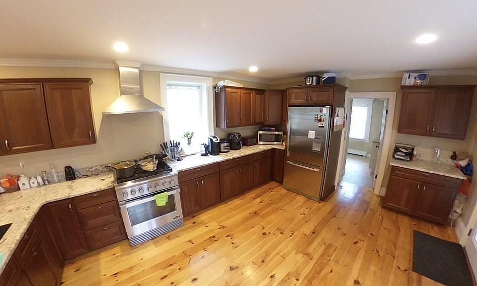 1st image of 18 1st St #1