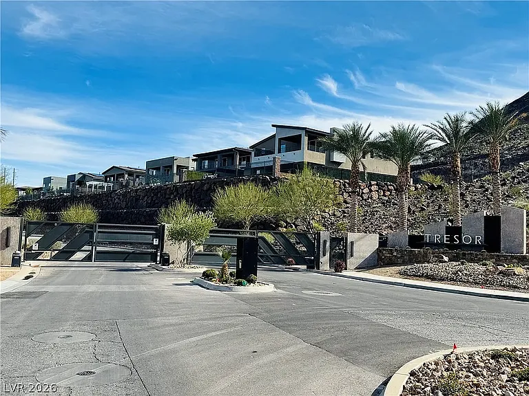 338 Kandinsky Ct — Photo 14