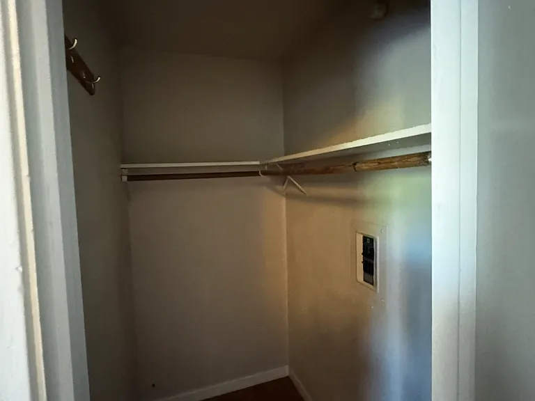 508 S School St #AG — Photo 3