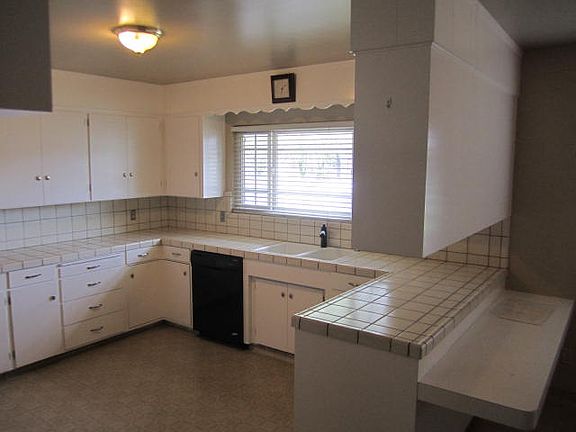 4th image of 519 S Hutchins St