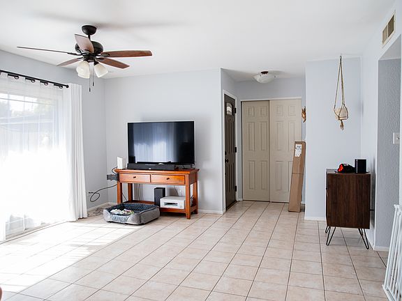 4th image of 1660 W Village Way