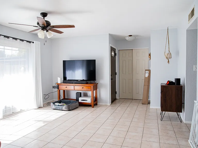 1660 W Village Way — Photo 4