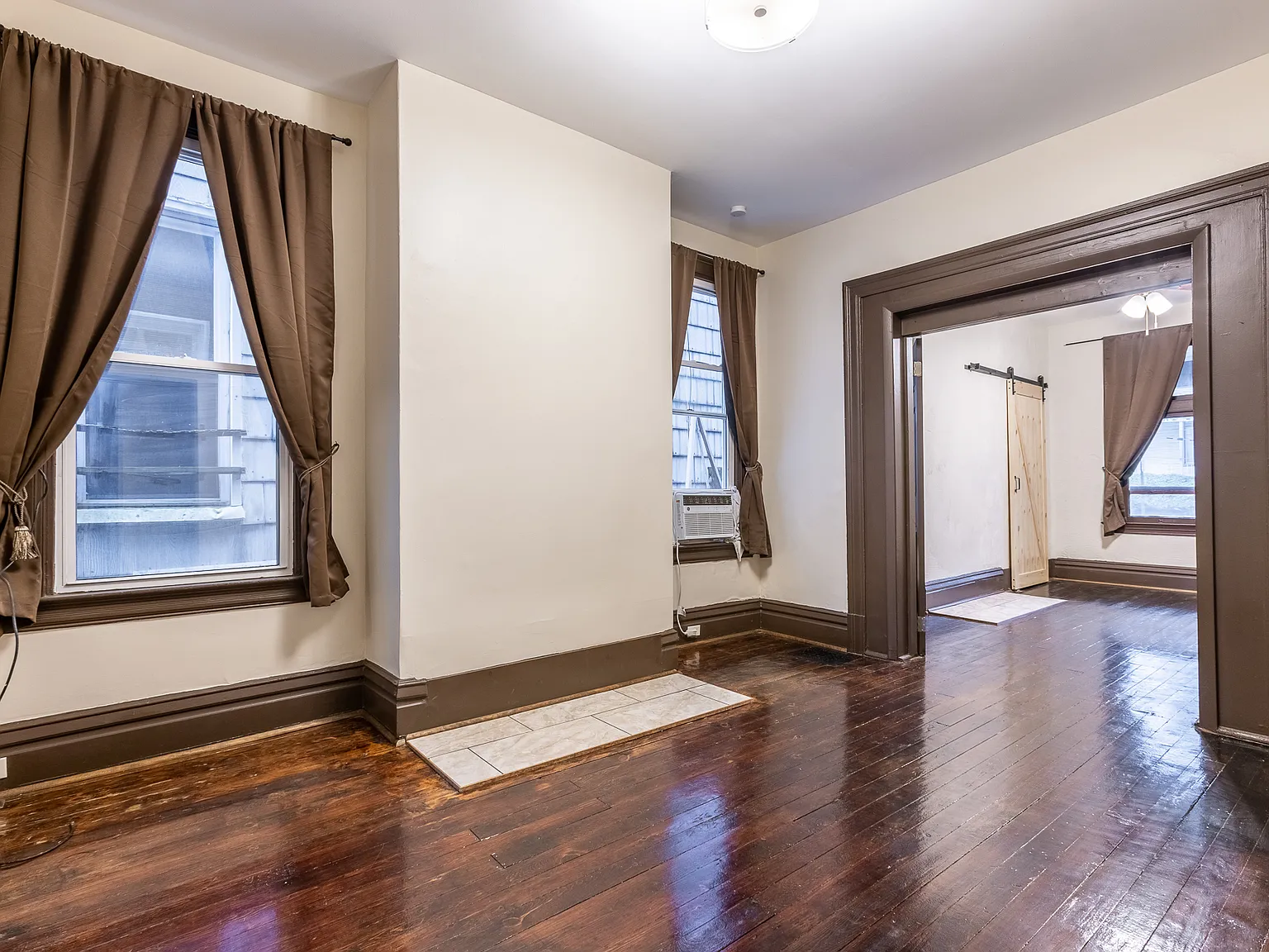 1 bed, 700 sqft, $975 — Photo 3