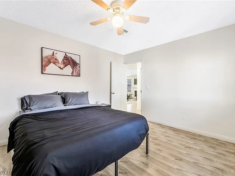 5576 W Rochelle Ave #43C — Photo 23
