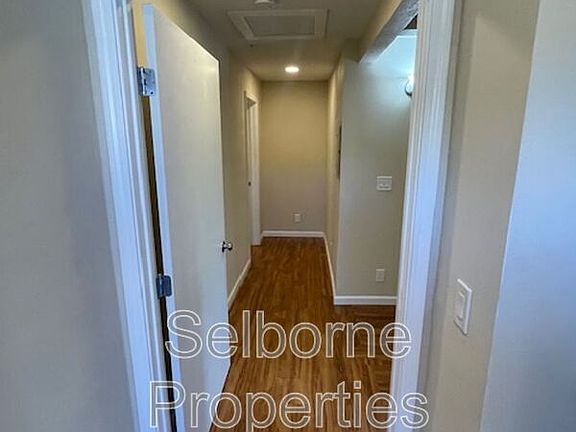 4th image of 524 41st St #C