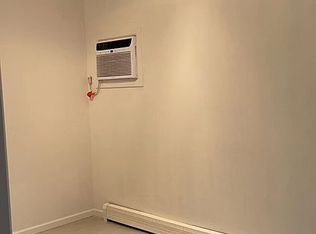 206 Central Park Rd #2, Plainview, NY 11803