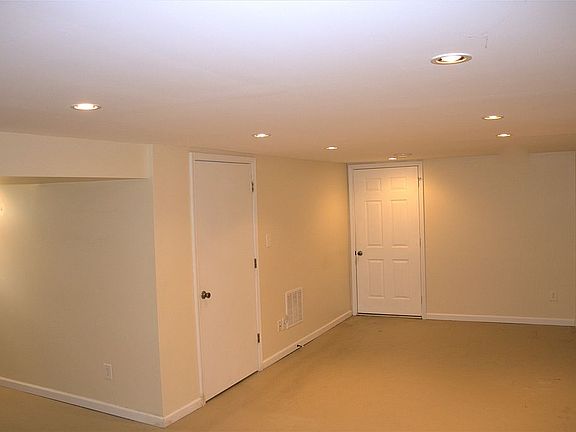 5th image of 3612 Park Lawn Dr