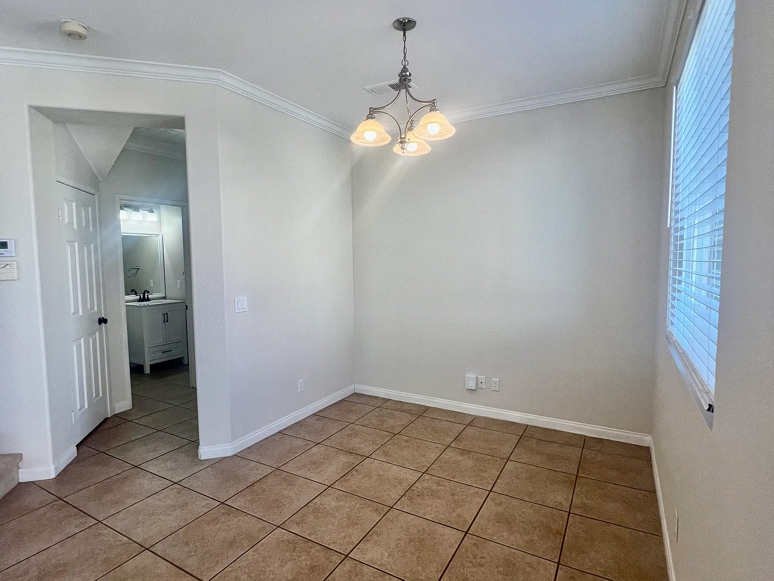2 bed, 2.5 bath, 1264 sqft, $3,695 — Photo 2