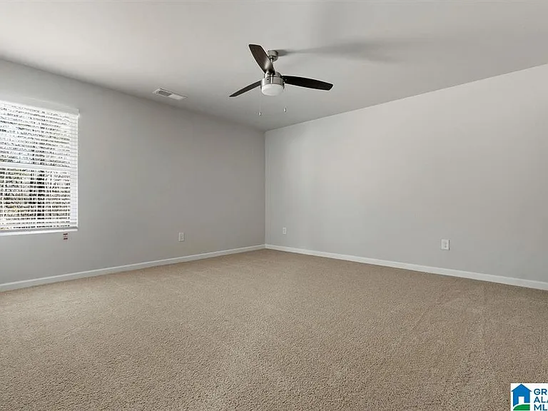 613 Klynes Dr — Photo 5