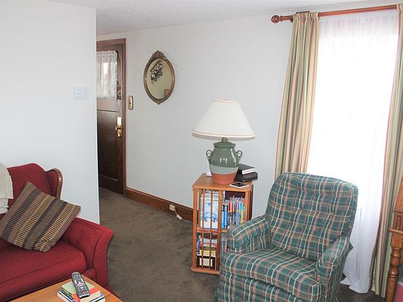 5th image of 532 Vine St