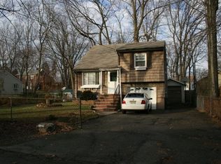 25 Bogota Rd, Parsippany, NJ 07054