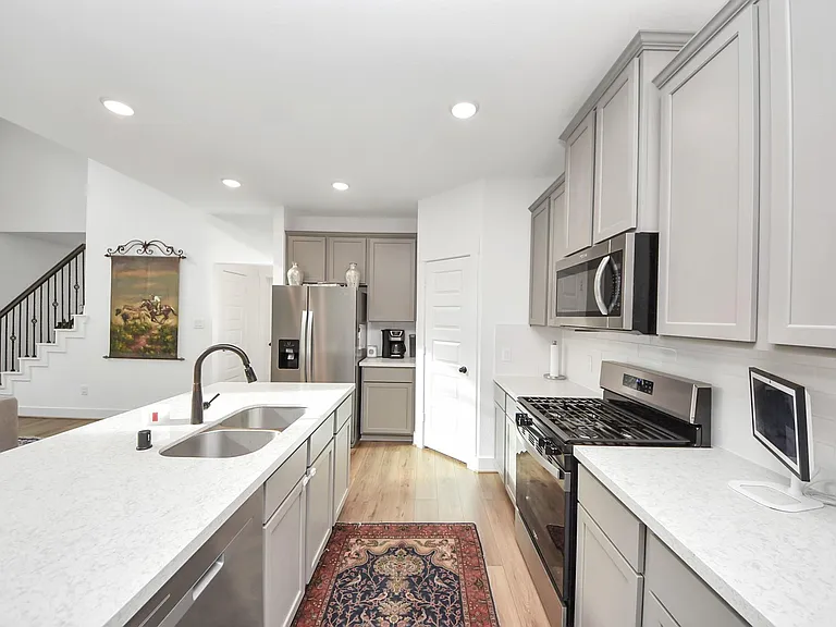 21314 Barcelona Heights Trl — Photo 6