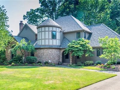 1600 Roseland Way, Westlake, OH, 44145