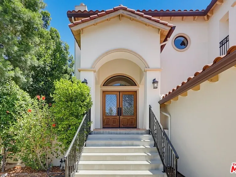 3528 Mesquite St — Photo 2