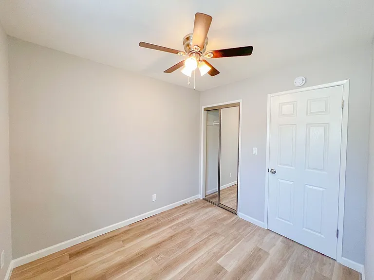 6518 CORONA — Photo 16