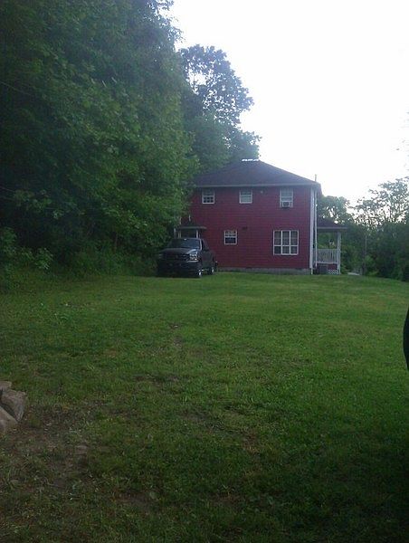 1st image of 204 Collins Dr
