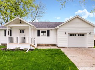 330 S Maple St, Waterman, IL 60556