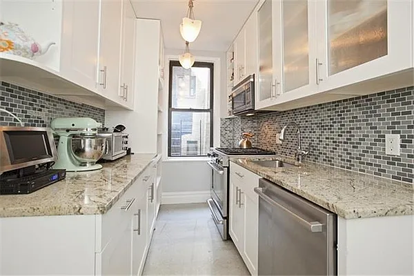 Sold by Maxwell Jacobs | media 13