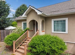 11020 N Moore Ave, Portland, OR 97217