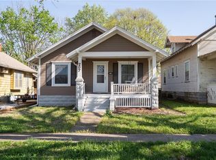 207 W 7th Ave, Garnett, KS 66032