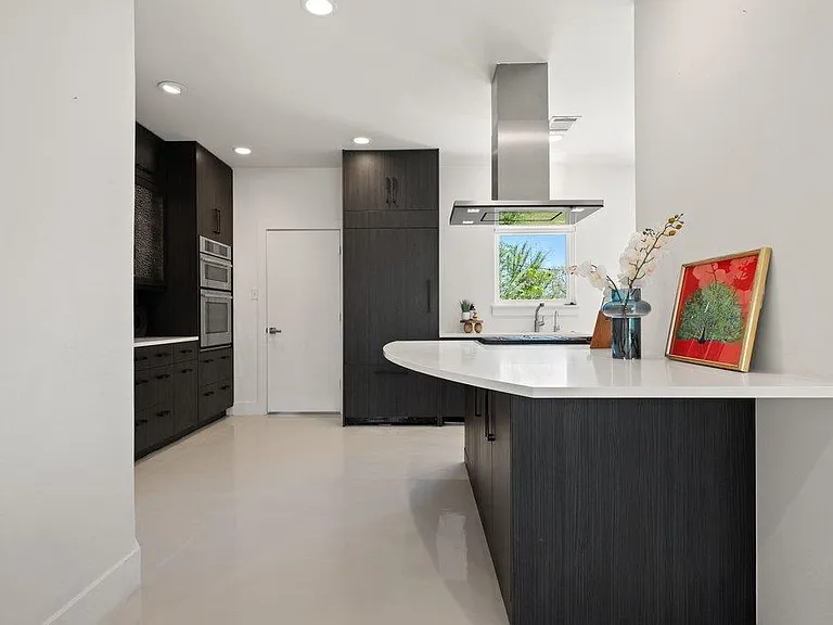 10408 Loring Dr — Photo 19