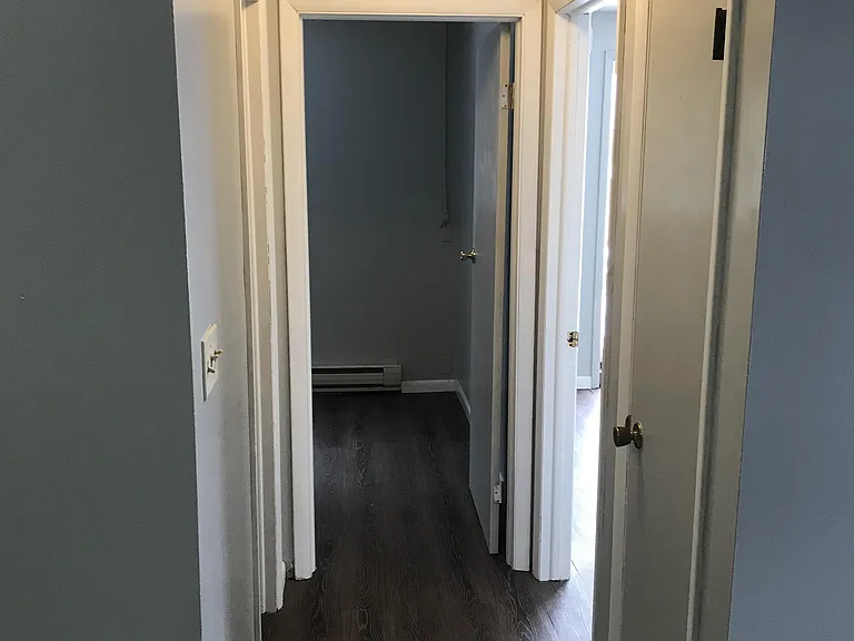 548 Cambria Avenue - B — Photo 6