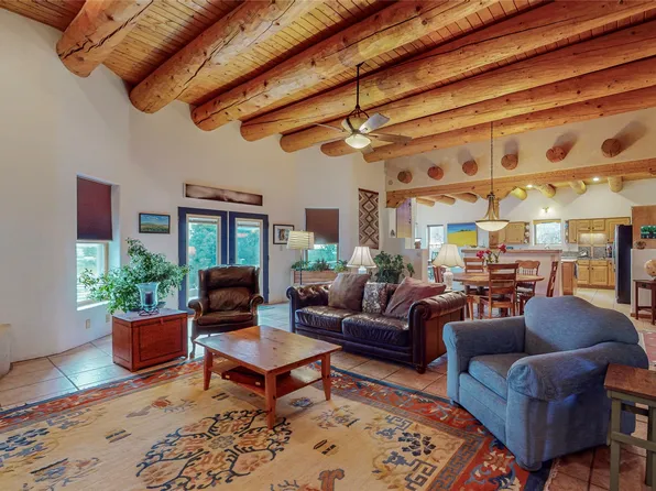 1331 Vista Morada, Santa Fe, NM 87506