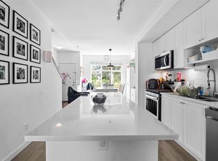 16678 25th Ave #8, Surrey, BC V3Z0Z2