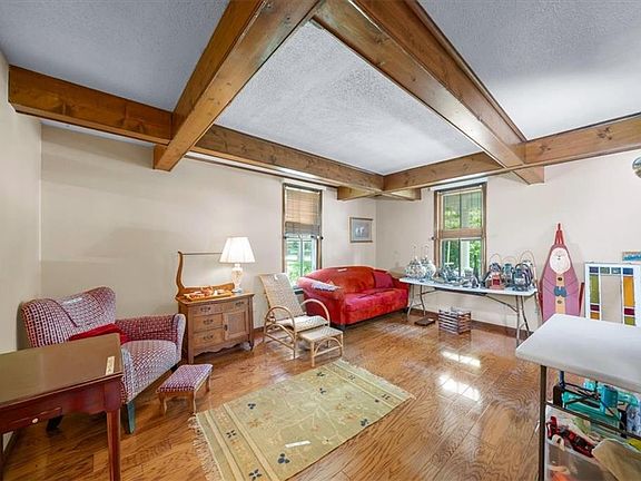 4th image of 8728 Grandview St