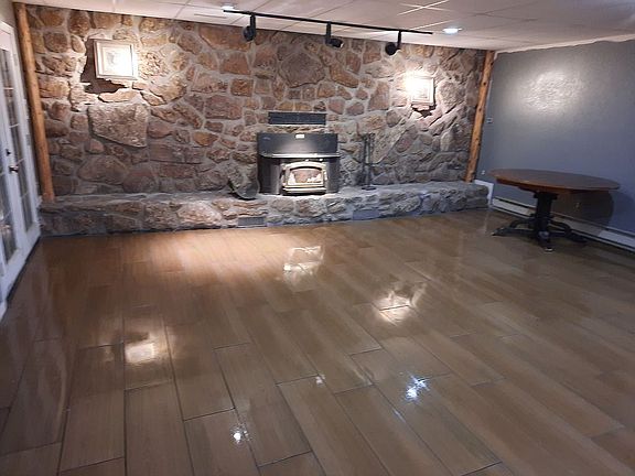 5th image of 15865 Pine Lake Dr