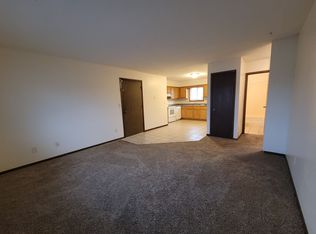 3080 9th St APT 4, Marion, IA 52302