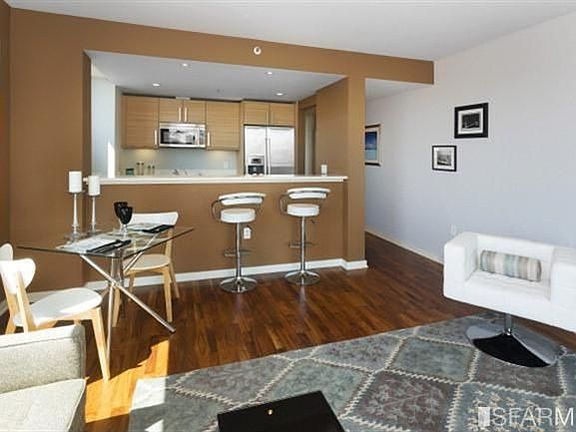 3rd image of 555 4th St Unit 748