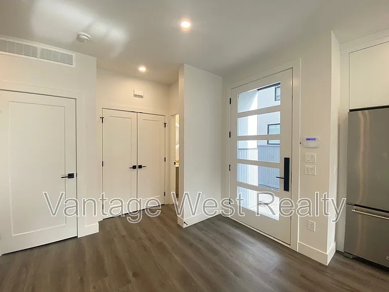 867 Morrison Ave #4 — Photo 15