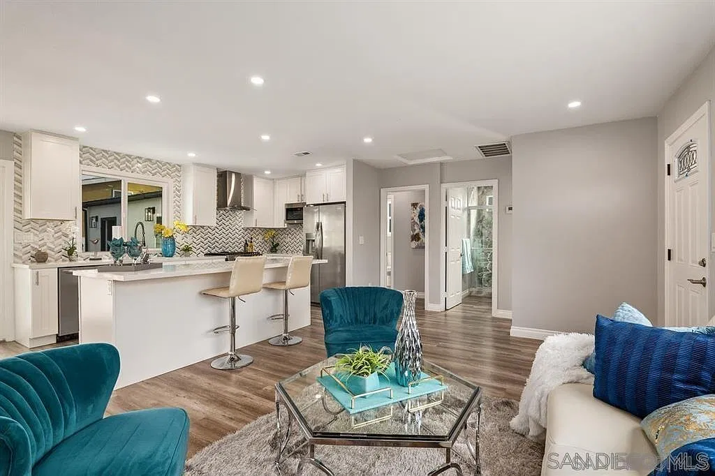 1333 Nashville St — Photo 3