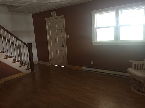 3rd image of 1209 Newell Ave