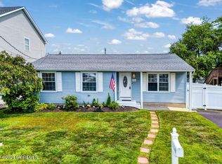 625 Beachwood Ave, Toms River, NJ 08753