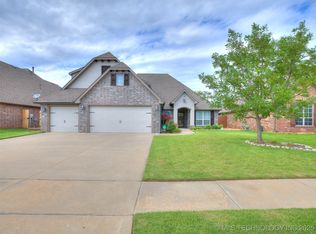 7605 E 82nd Pl N, Owasso, OK 74055