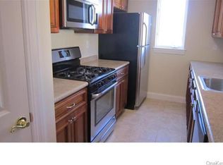 406 Tondo Cir, Harriman, NY 10926