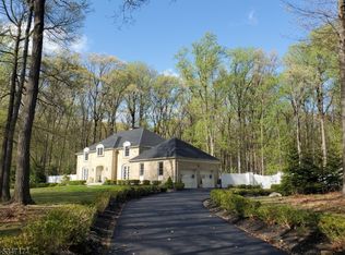 1 Martens Rd, Lebanon, NJ 08833