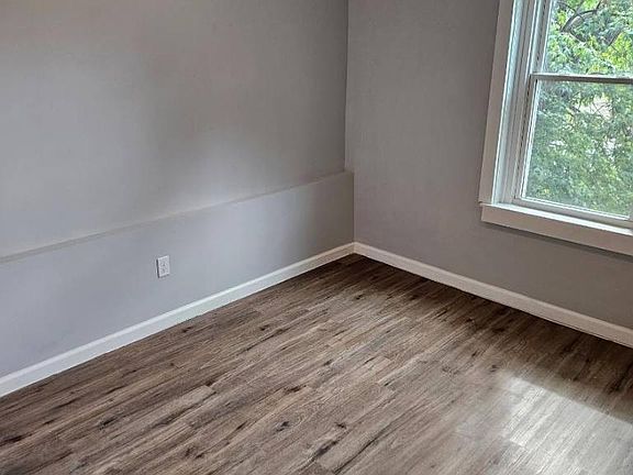 3rd image of 1169 E 58th St #4