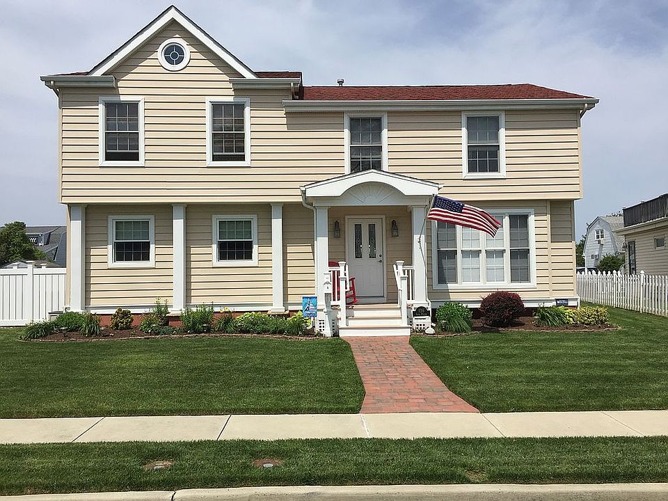 1st image of 136 Brigantine Dr