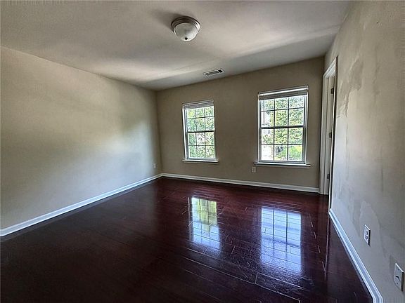 5th image of 2573 Chimney Hill Pl