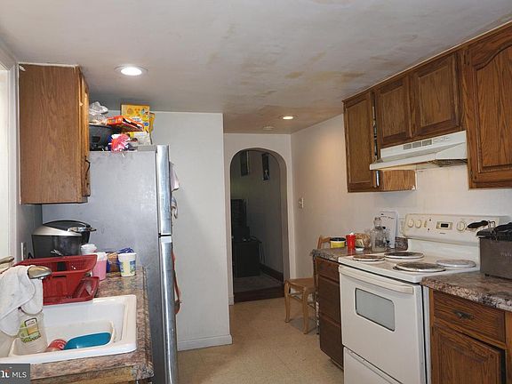 5th image of 912 Maryland Ave