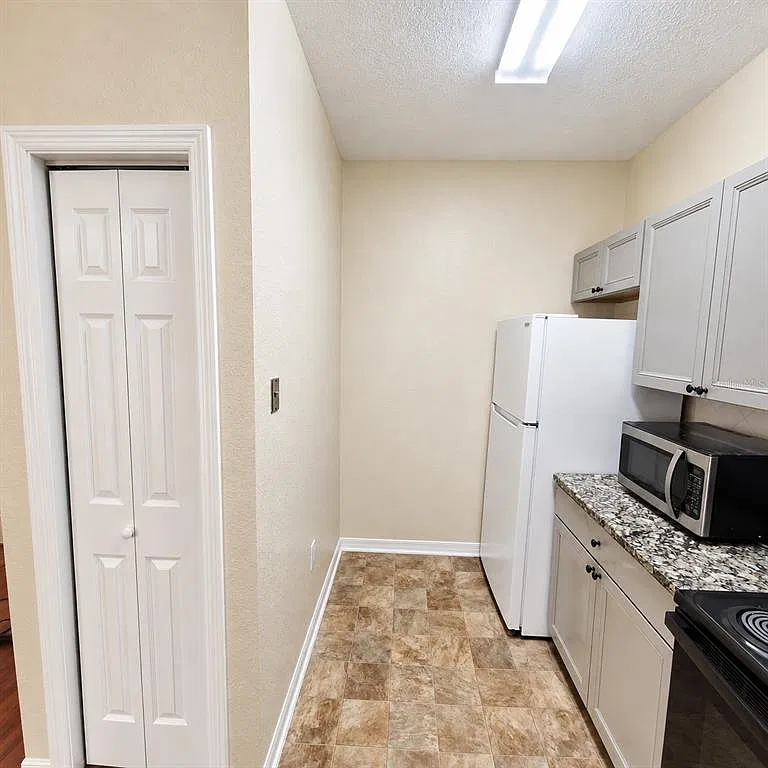 2 bed, 2.0 bath, 1083 sqft, $1,550 — Photo 1