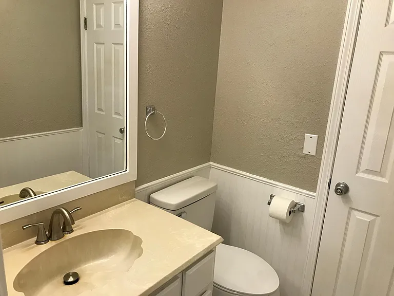 5 Eleanor Ln — Photo 10
