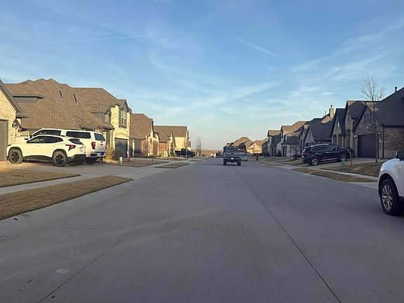 5th image of 1010 Timber Ridge Dr